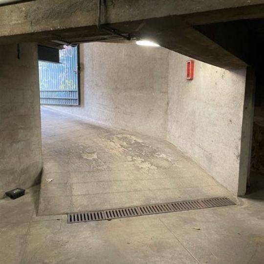  Annonces AUBAGNE : Garage / Parking | MARSEILLE (13004) | 15 m2 | 110 € 