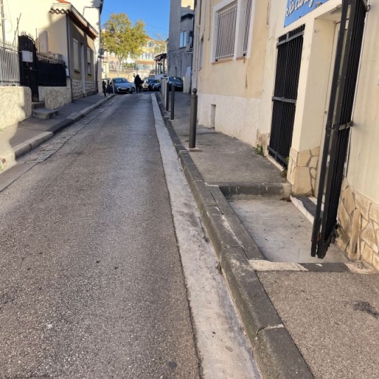  Annonces AUBAGNE : Local / Bureau | MARSEILLE (13013) | 40 m2 | 580 € 