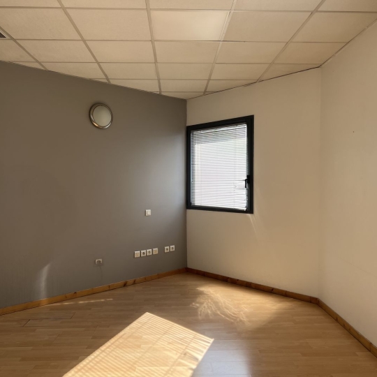  Annonces AUBAGNE : Local / Bureau | MARSEILLE (13013) | 68 m2 | 175 000 € 