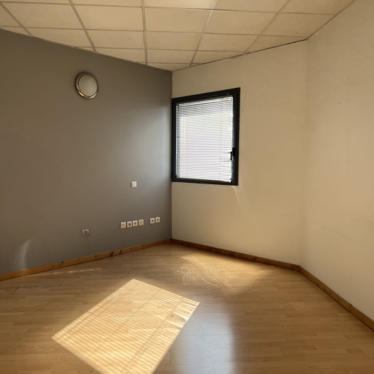  Annonces AUBAGNE : Local / Bureau | MARSEILLE (13013) | 68 m2 | 175 000 € 