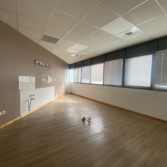  Annonces AUBAGNE : Local / Bureau | MARSEILLE (13013) | 68 m2 | 175 000 € 