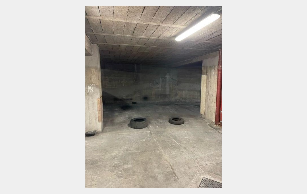 Annonces AUBAGNE : Garage / Parking | MARSEILLE (13004) | 15 m2 | 110 € 