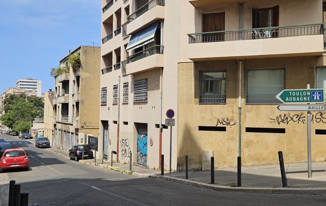 Annonces AUBAGNE : Garage / Parking | MARSEILLE (13004) | 15 m2 | 110 € 