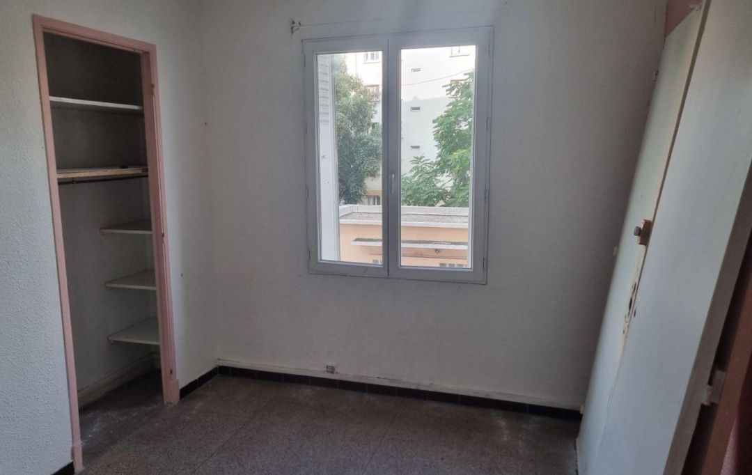 Annonces AUBAGNE : Appartement | MARSEILLE (13010) | 49 m2 | 49 000 € 