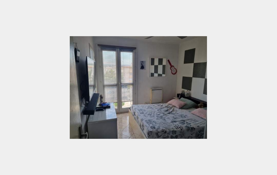 Annonces AUBAGNE : Apartment | MARSEILLE (13009) | 54 m2 | 140 000 € 