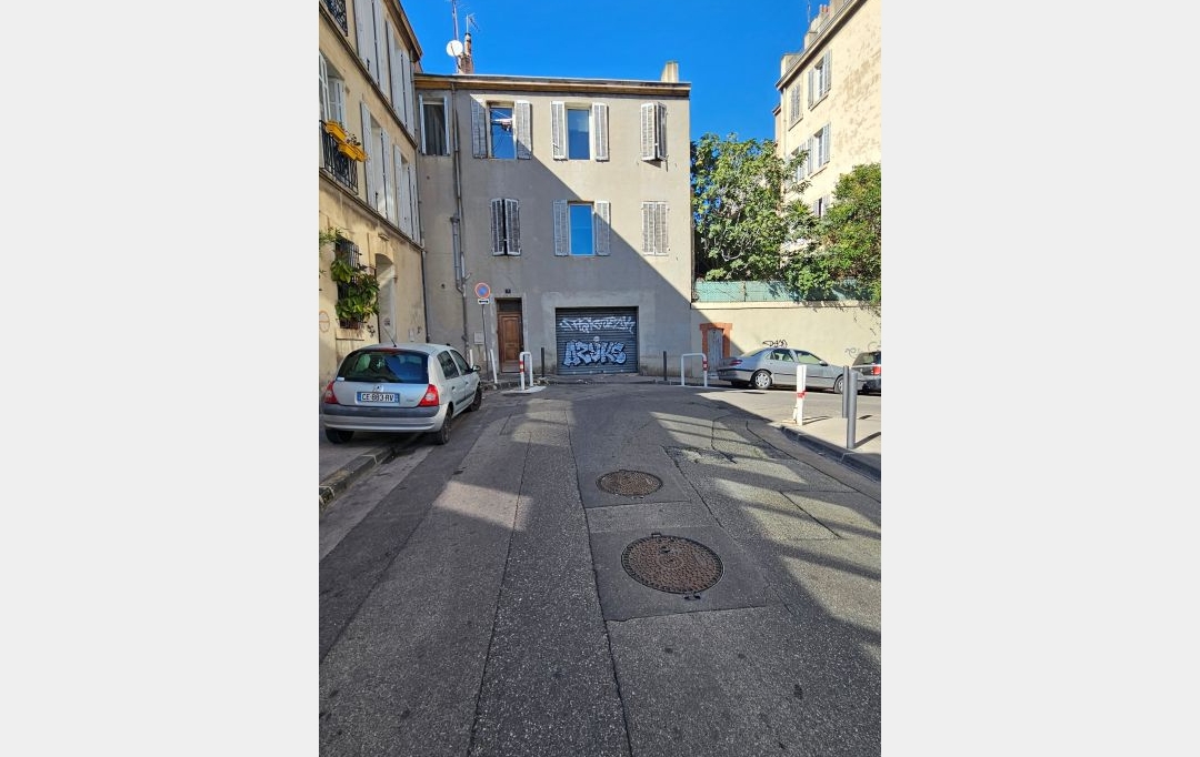 Annonces AUBAGNE : Garage / Parking | MARSEILLE (13004) | 0 m2 | 38 000 € 