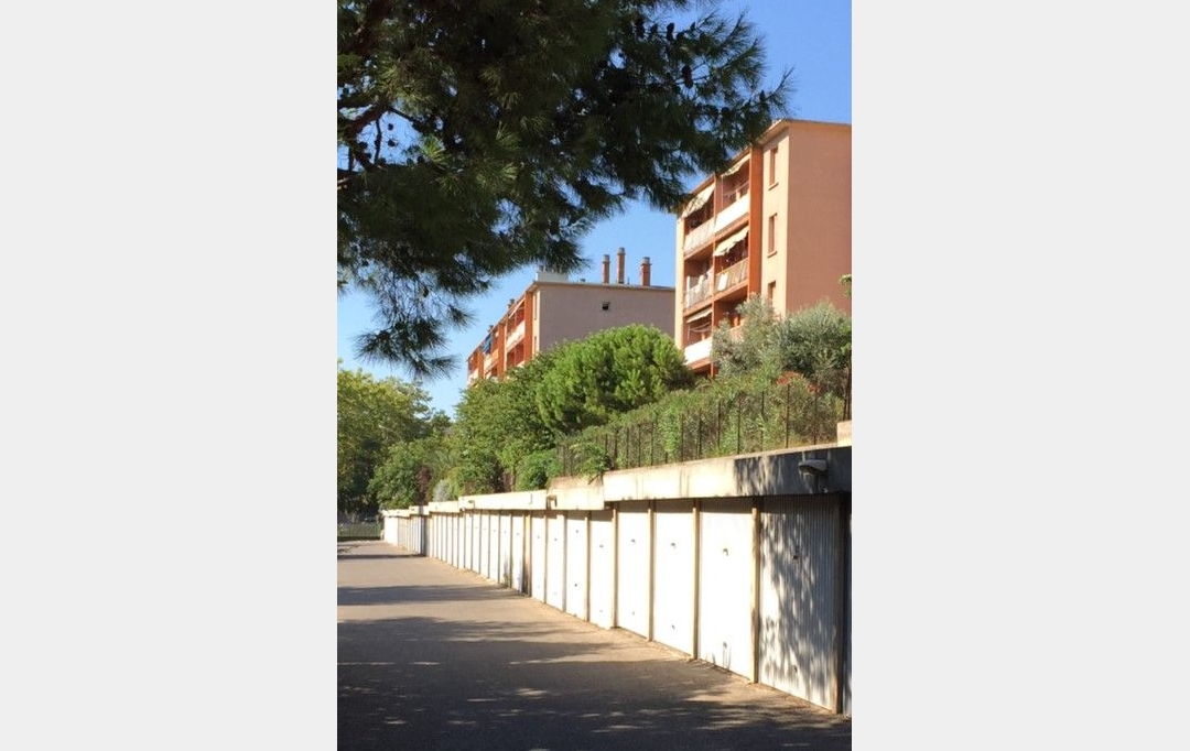 Annonces AUBAGNE : Garage / Parking | MARSEILLE (13009) | 13 m2 | 295 000 € 