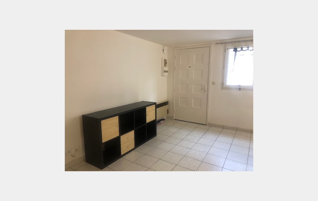 Annonces AUBAGNE : Appartement | MARSEILLE (13013) | 22 m2 | 480 € 