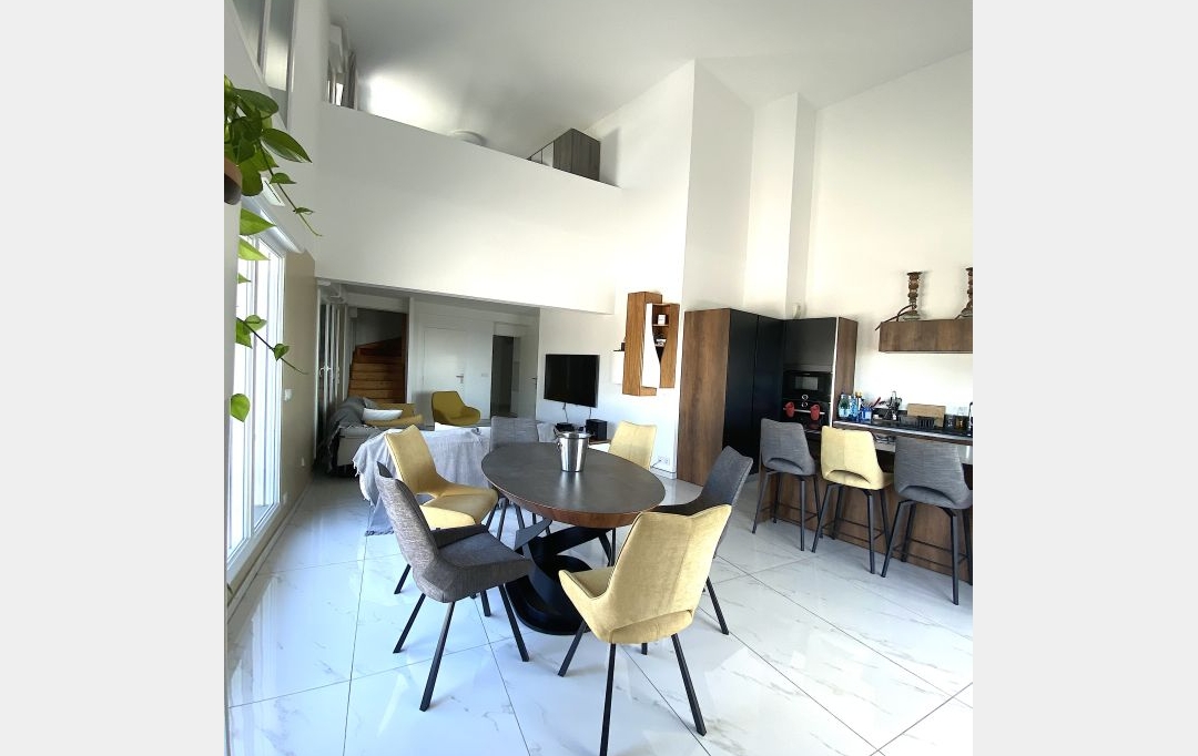 Annonces AUBAGNE : Appartement | MARSEILLE (13012) | 106 m2 | 3 500 € 