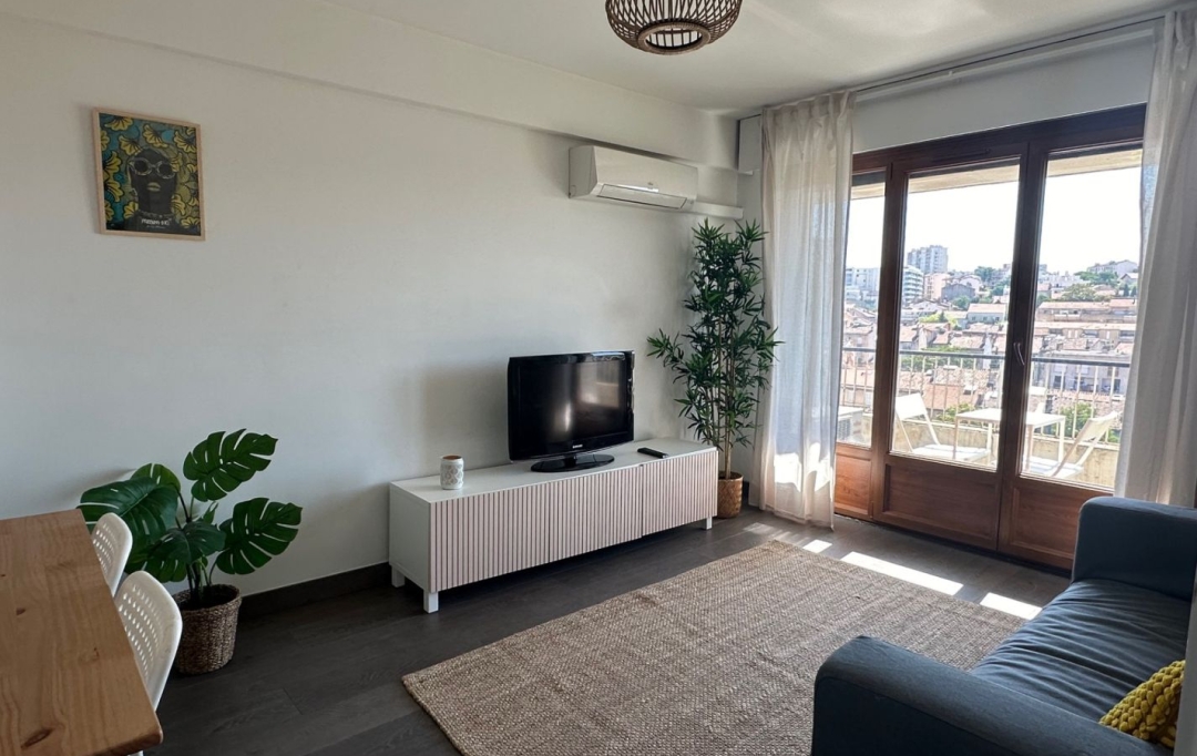 Annonces AUBAGNE : Appartement | MARSEILLE (13004) | 38 m2 | 790 € 