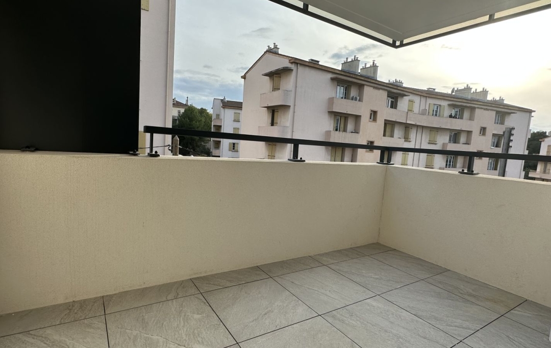 Annonces AUBAGNE : Appartement | MARSEILLE (13004) | 41 m2 | 760 € 