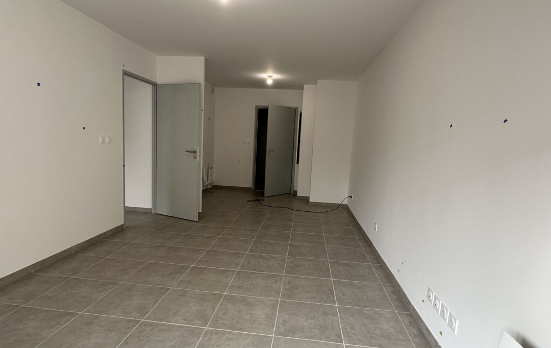 Annonces AUBAGNE : Appartement | MARSEILLE (13004) | 41 m2 | 760 € 