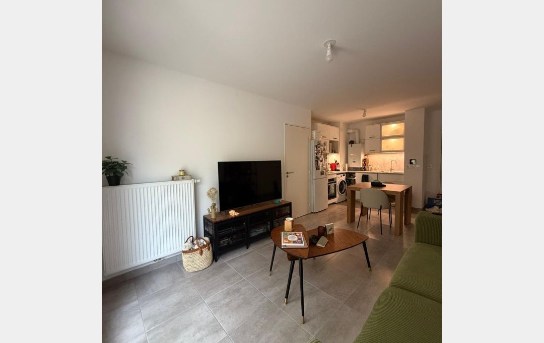 Annonces AUBAGNE : Appartement | MARSEILLE (13013) | 38 m2 | 745 € 