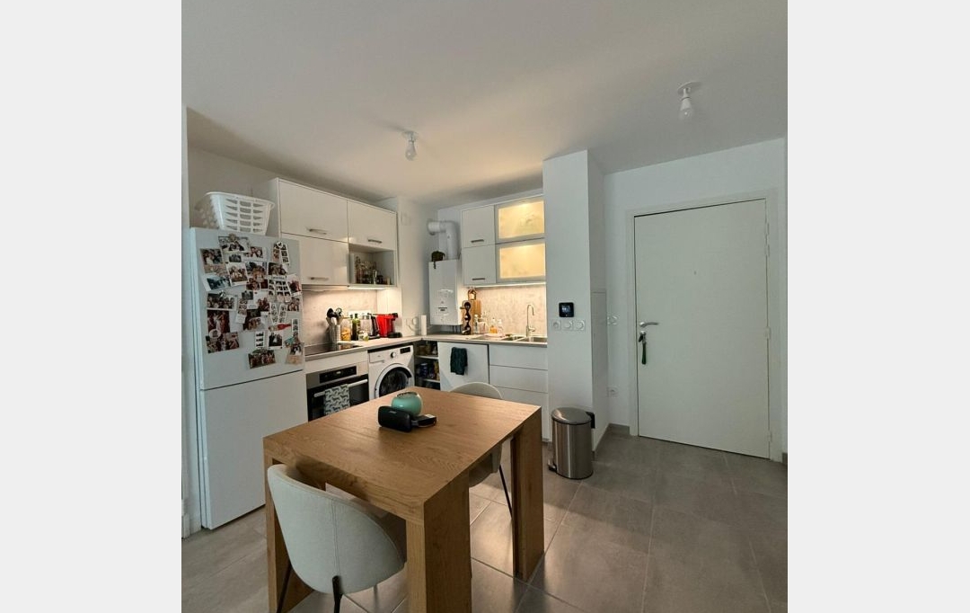 Annonces AUBAGNE : Appartement | MARSEILLE (13013) | 38 m2 | 745 € 