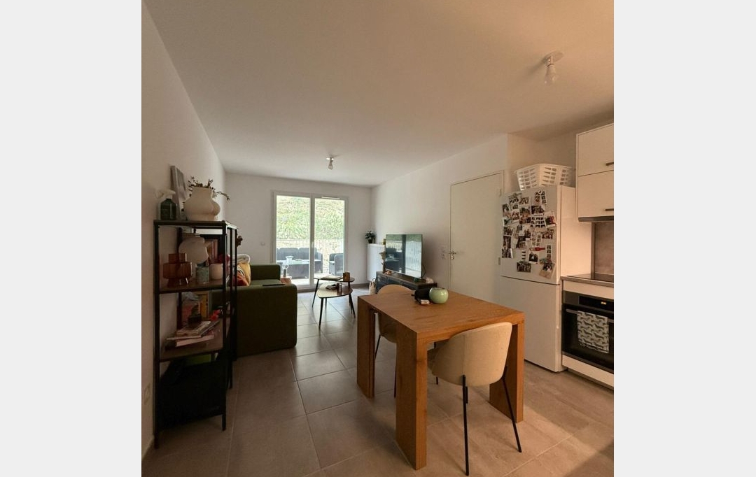 Annonces AUBAGNE : Appartement | MARSEILLE (13013) | 38 m2 | 745 € 