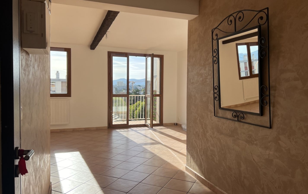 Annonces AUBAGNE : Appartement | MARSEILLE (13013) | 96 m2 | 229 000 € 