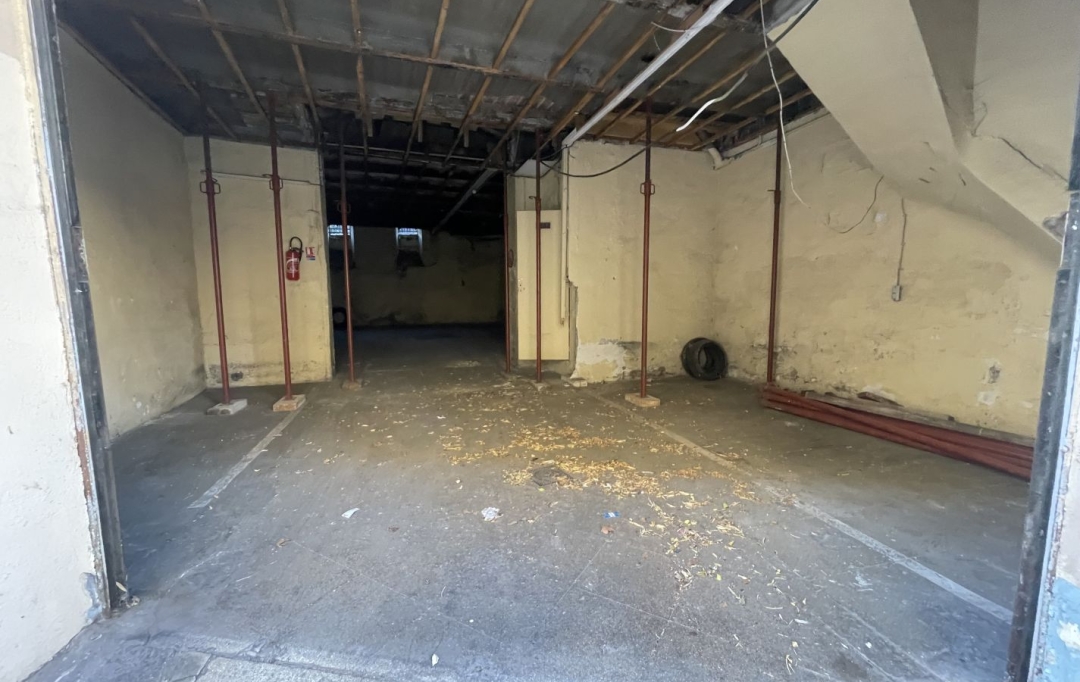 Annonces AUBAGNE : Garage / Parking | MARSEILLE (13004) | 100 m2 | 110 000 € 