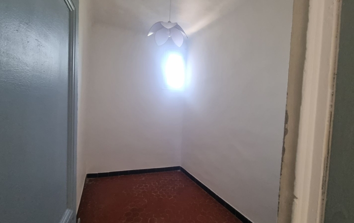 Appartement P3   MARSEILLE  45 m2 109 000 € 